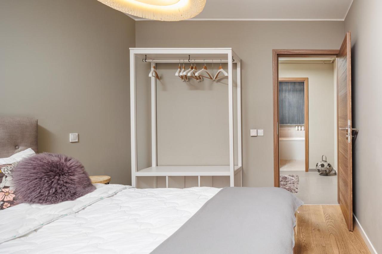 Cosmopolit Booking Braşov Exterior foto