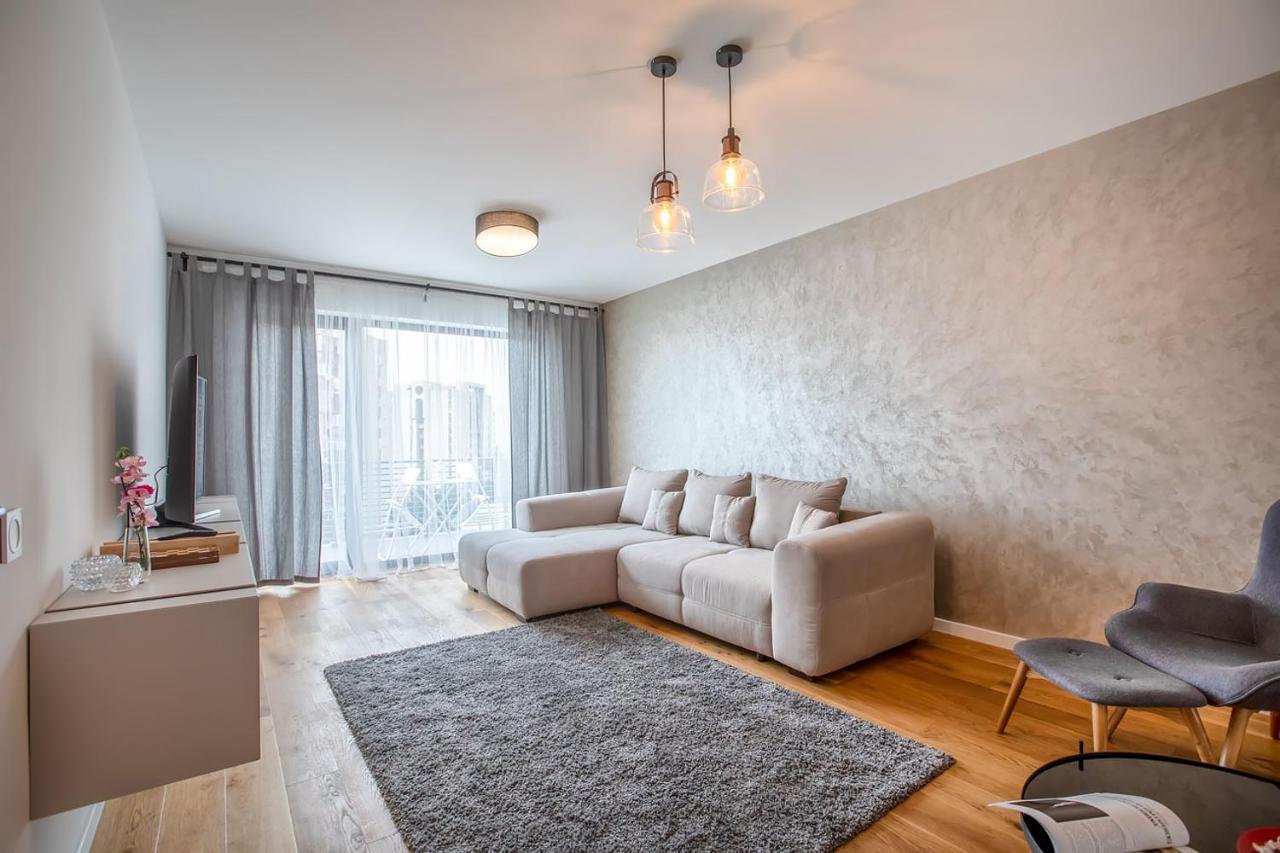 Cosmopolit Booking Braşov Exterior foto
