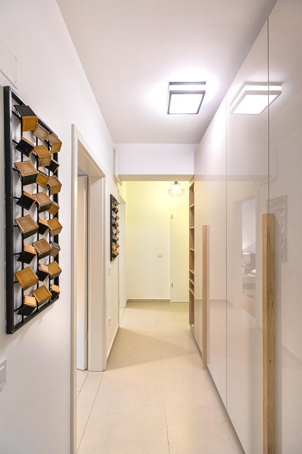 Cosmopolit Booking Braşov Exterior foto